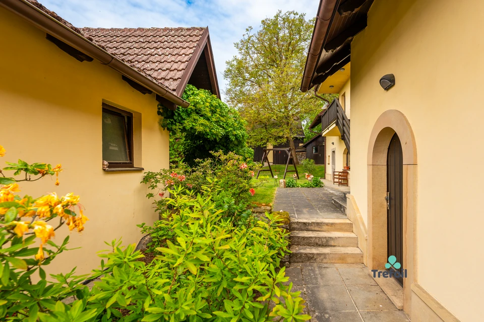 Prodej jedinečné venkovské usedlosti s pozemkem 4 816 m² – Neveklovice, okres Mladá Boleslav – fotografie 8