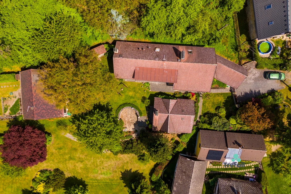 Prodej jedinečné venkovské usedlosti s pozemkem 4 816 m² – Neveklovice, okres Mladá Boleslav – fotografie 12
