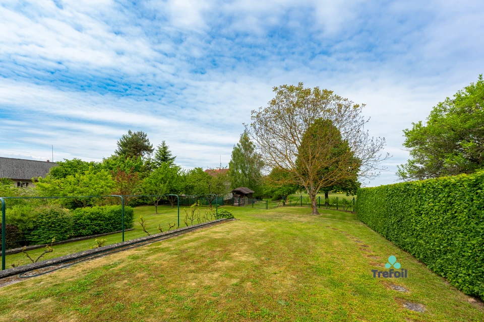 Prodej jedinečné venkovské usedlosti s pozemkem 4 816 m² – Neveklovice, okres Mladá Boleslav – fotografie 21