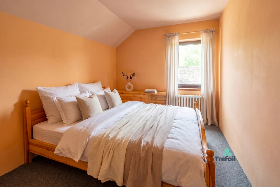 Prodej jedinečné venkovské usedlosti s pozemkem 4 816 m² – Neveklovice, okres Mladá Boleslav – fotografie 40