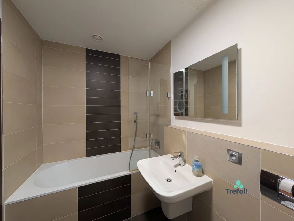 Pronájem luxusního bytu 2+kk 72 m² + lodžie 8 m² + garáž+sklep – fotografie 9
