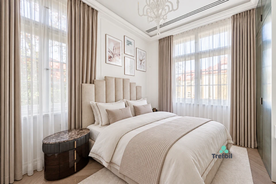 Pronájem 5+kk 230 m² + zahrada 212 m² + terasa 35 m² + parkování – fotografie 10
