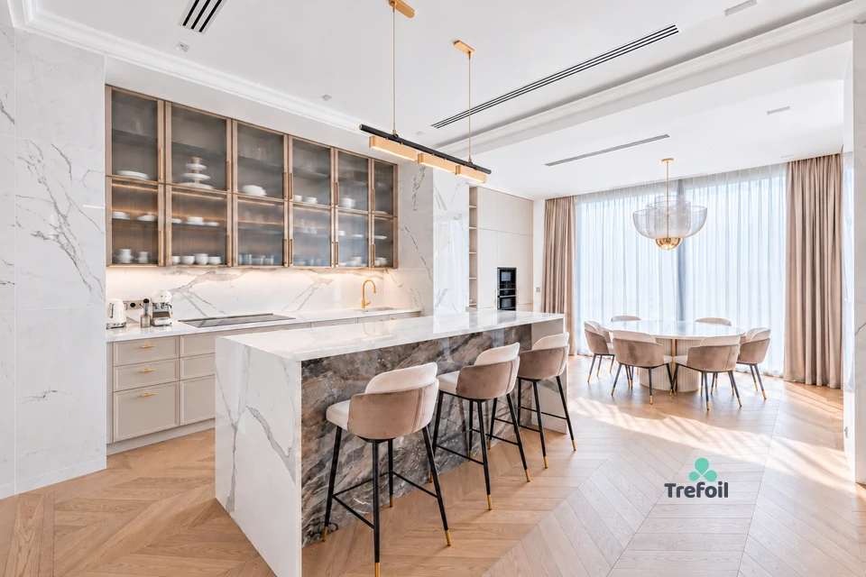 Pronájem 5+kk 230 m² + zahrada 212 m² + terasa 35 m² + parkování – fotografie 3