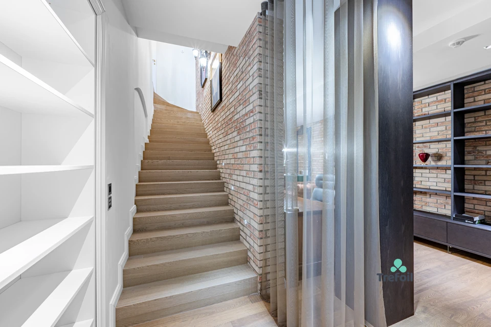Pronájem 5+kk 230 m² + zahrada 212 m² + terasa 35 m² + parkování – fotografie 15