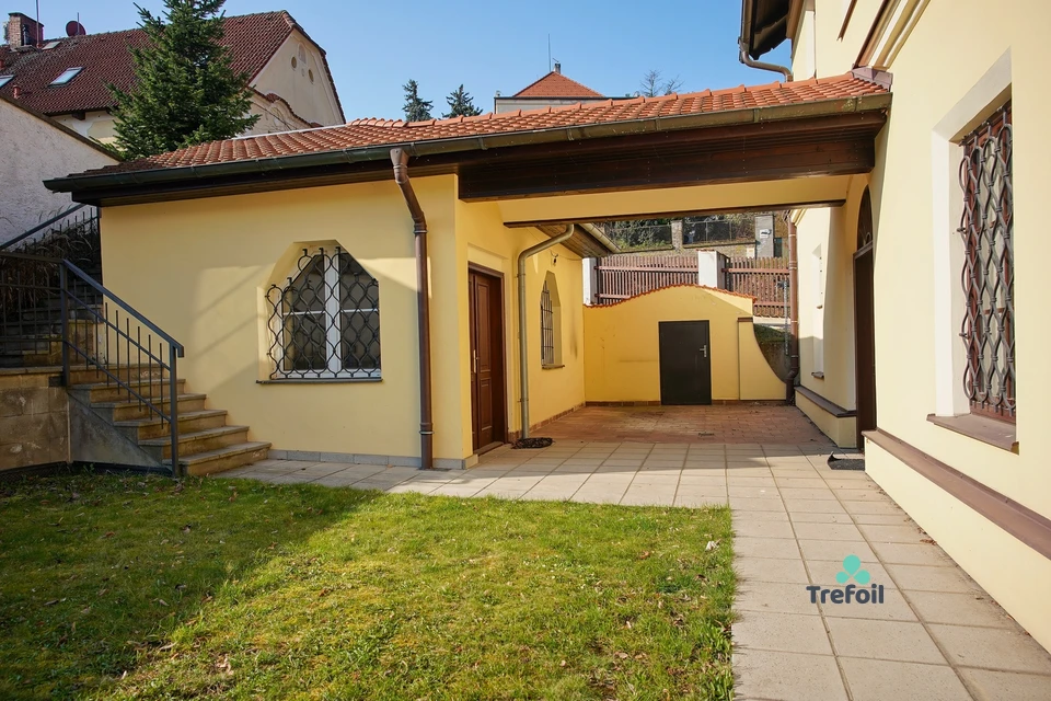 Pronájem rodinného domu 215 m² s pozemkem 546 m² – fotografie 4
