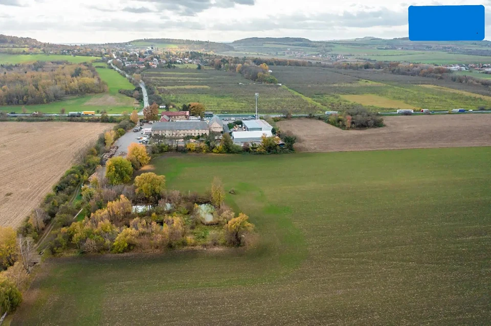 Prodej komerčního pozemku 25 000 m² – fotografie 3