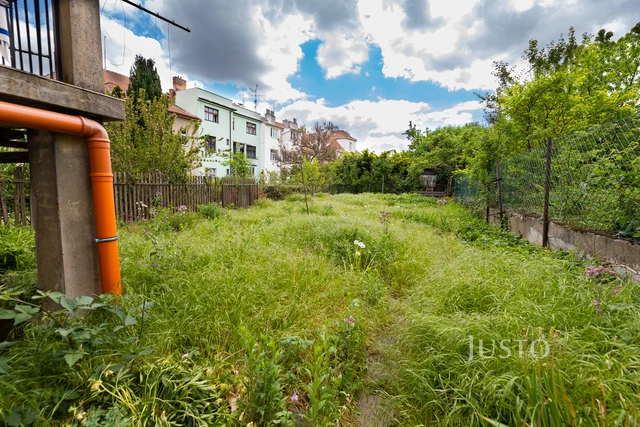 Prodej rodinného domu 225 m² s pozemkem 269 m² + terasa + balkón
