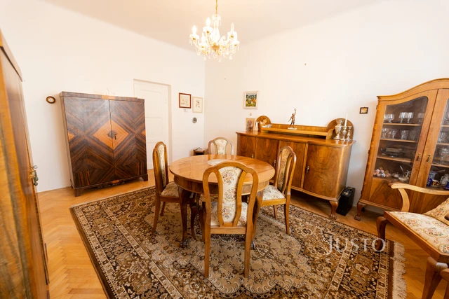 Prodej rodinného domu 225 m² s pozemkem 269 m² + terasa + balkón