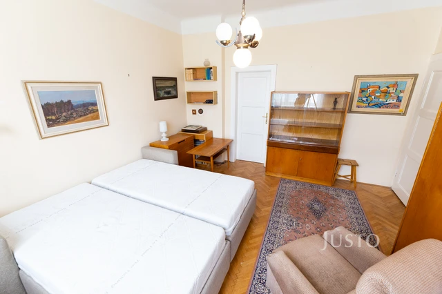 Prodej rodinného domu 225 m² s pozemkem 269 m² + terasa + balkón