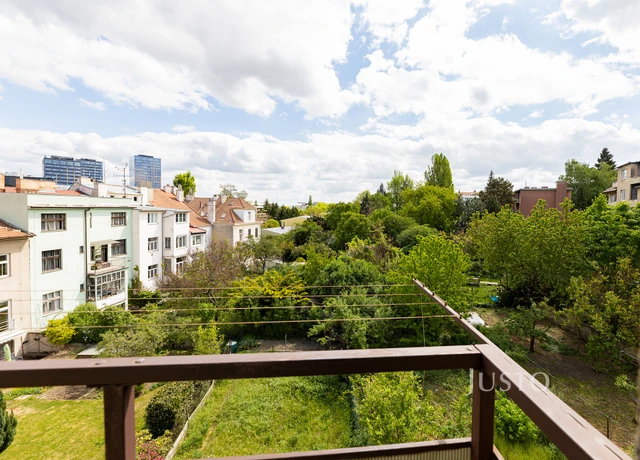 Prodej rodinného domu 225 m² s pozemkem 269 m² + terasa + balkón
