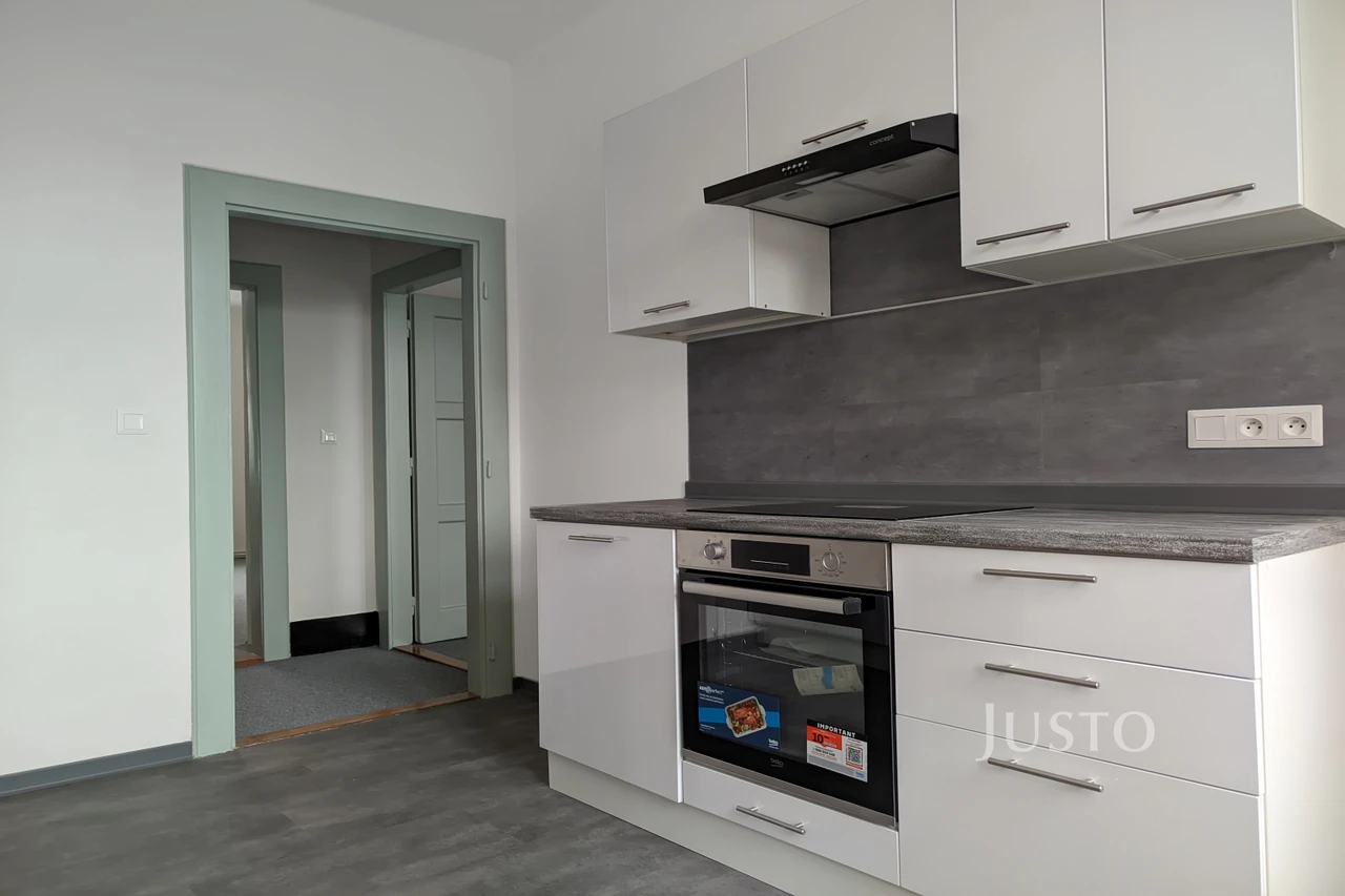 Pronájem 3+1 72 m² + lodžie 4 m²