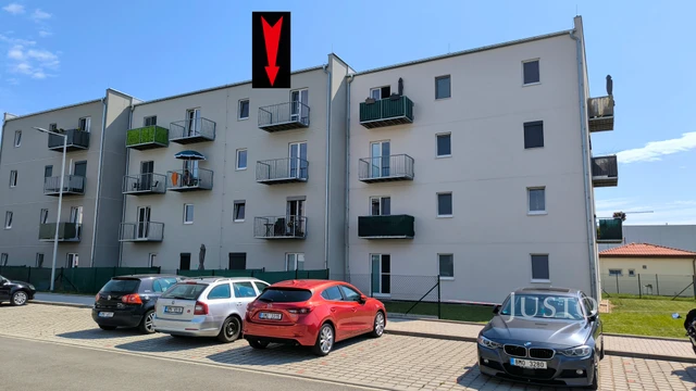 Pronájem 2+kk 55 m² + balkón 3 m² + parkování