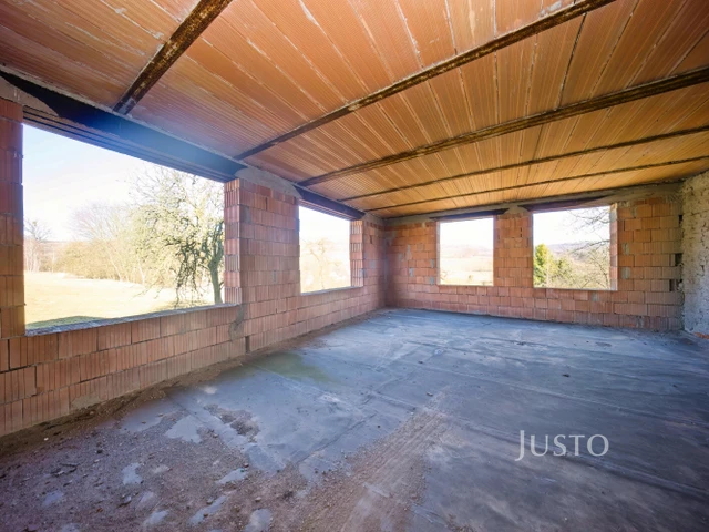 Prodej vícegeneračního domu 500 m² s pozemkem 3845 m²