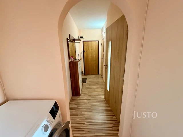 Pronájem 2+1 56 m² + balkón 3 m²