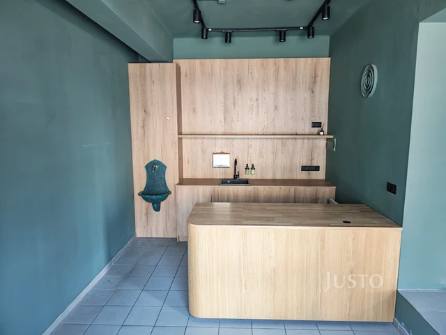 Pronájem obchodních prostor 37 m² s pozemkem 596 m²