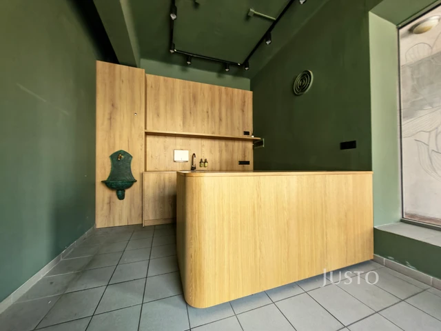 Pronájem obchodních prostor 37 m² s pozemkem 596 m²