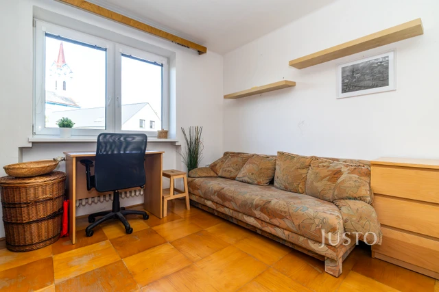 Prodej rodinného domu 520 m² s pozemkem 1 594 m² + balkón 15 m²