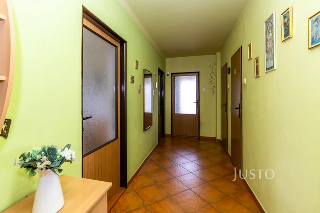 Prodej rodinného domu 520 m² s pozemkem 1 594 m² + balkón 15 m²