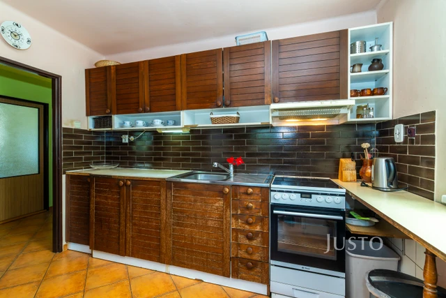 Prodej rodinného domu 520 m² s pozemkem 1 594 m² + balkón 15 m²
