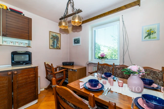 Prodej rodinného domu 520 m² s pozemkem 1 594 m² + balkón 15 m²