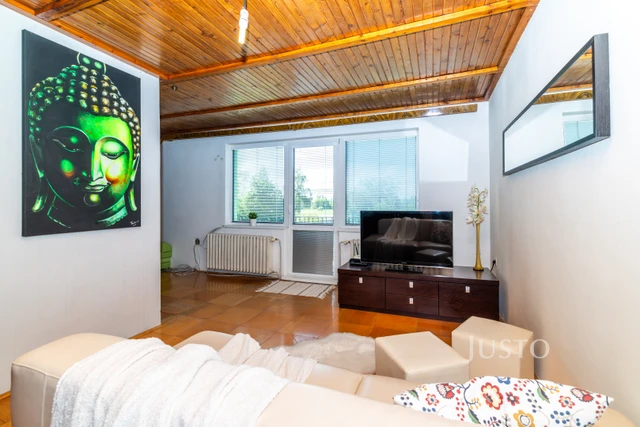 Prodej rodinného domu 520 m² s pozemkem 1 594 m² + balkón 15 m²