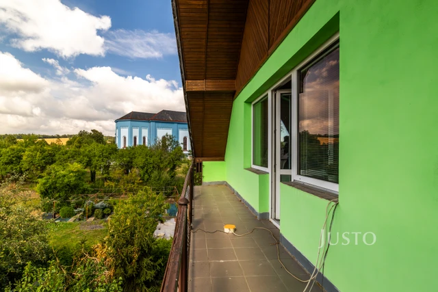 Prodej rodinného domu 520 m² s pozemkem 1 594 m² + balkón 15 m²