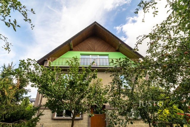 Prodej rodinného domu 520 m² s pozemkem 1 594 m² + balkón 15 m²