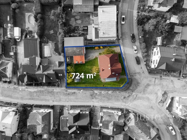 Prodej rodinného domu 290 m² s pozemkem 724 m² + balkón 10 m²