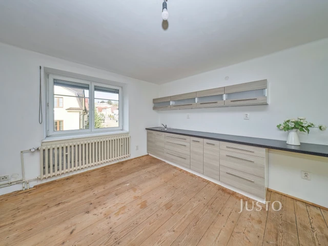 Prodej rodinného domu 290 m² s pozemkem 724 m² + balkón 10 m²