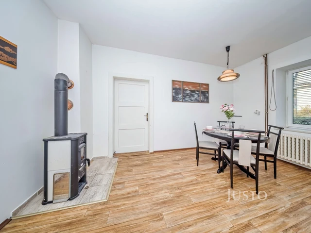 Prodej rodinného domu 290 m² s pozemkem 724 m² + balkón 10 m²