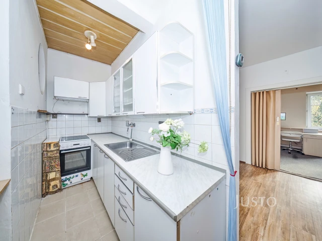 Prodej rodinného domu 290 m² s pozemkem 724 m² + balkón 10 m²