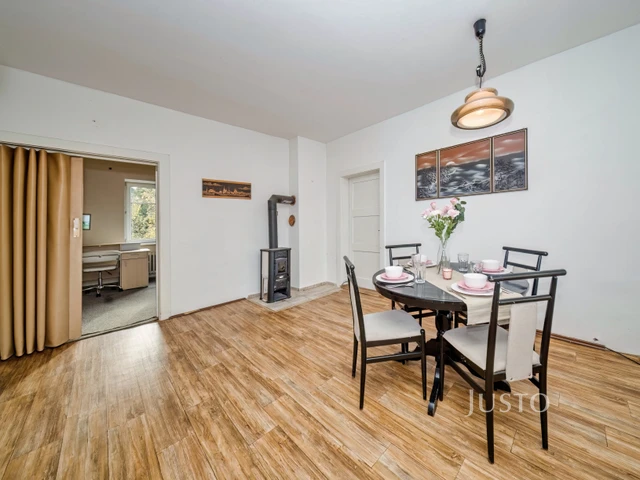 Prodej rodinného domu 290 m² s pozemkem 724 m² + balkón 10 m²