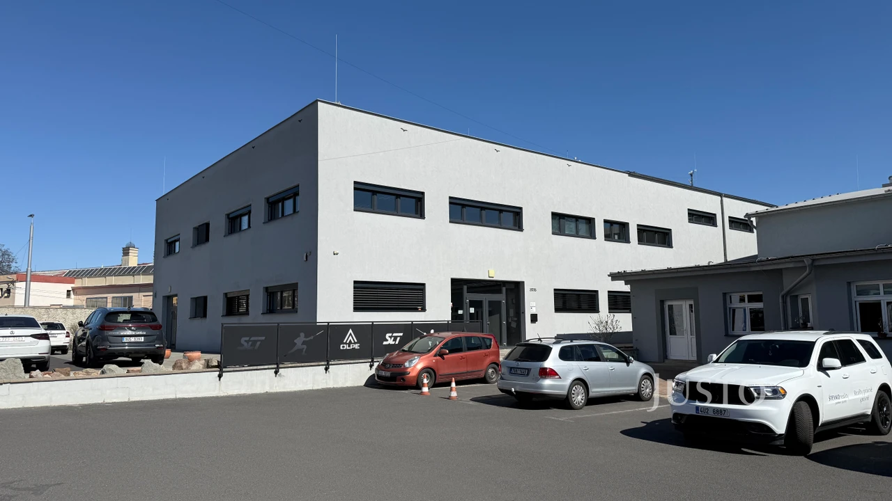 Pronájem kanceláří 165 m²