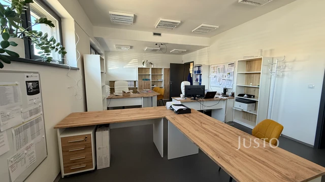 Pronájem kanceláří 165 m²