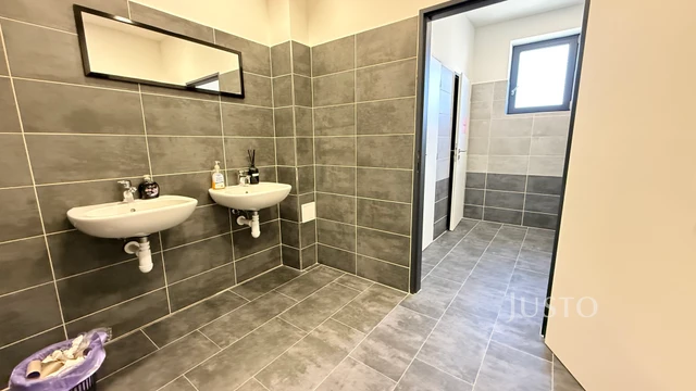 Pronájem kanceláří 165 m²