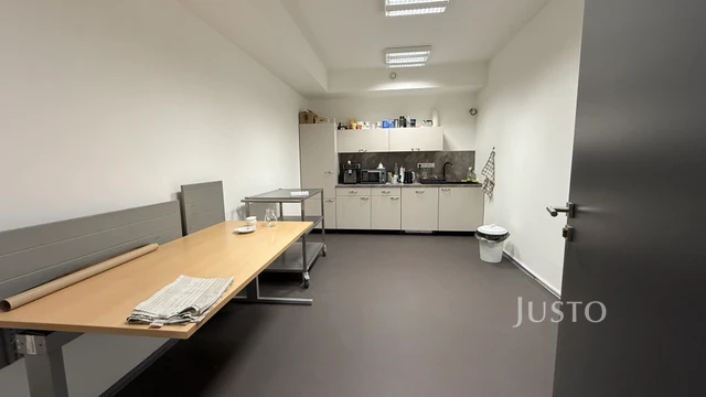 Pronájem kanceláří 165 m²