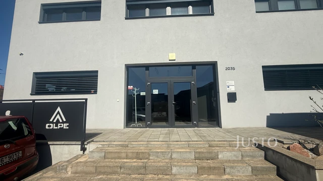 Pronájem kanceláří 165 m²