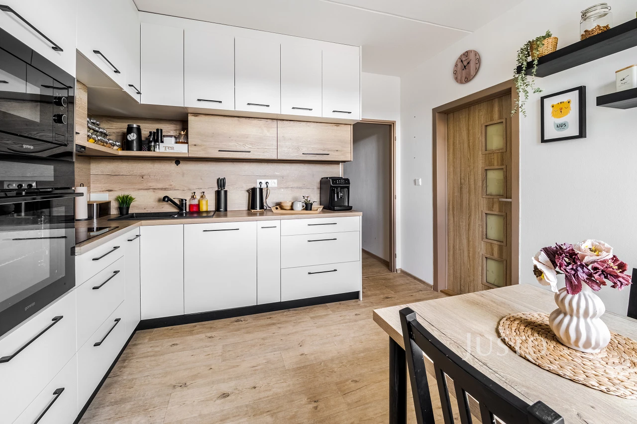 Prodej 3+1, 63 m² + lodžie 4 m² + parkování