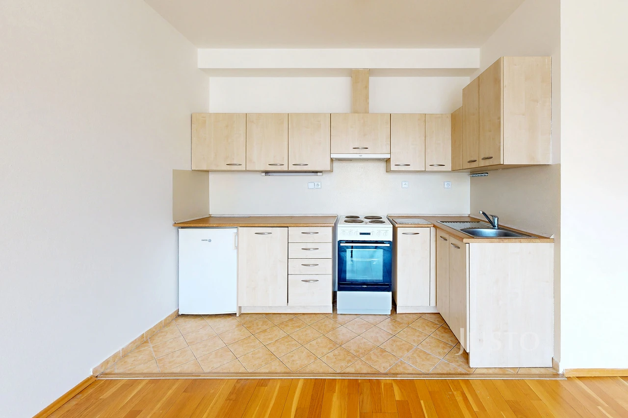 Pronájem 2+kk 43 m² + balkón 3 m²