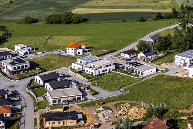 Vilabyty v Hluboké nad Vltavou