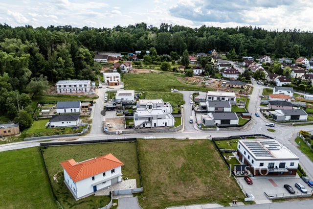 Vilabyty v Hluboké nad Vltavou