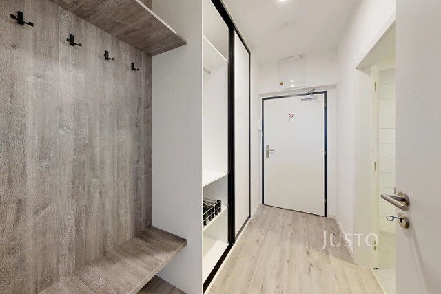 Pronájem 1+kk 32 m² + lodžie 7 m² + parkování