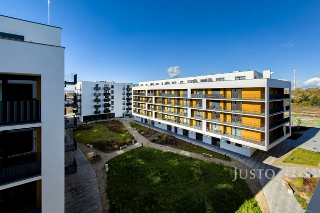 Pronájem 1+kk 32 m² + lodžie 7 m² + parkování