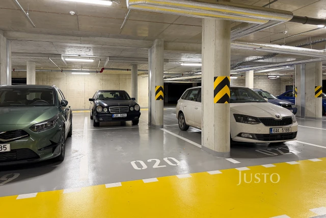 Pronájem 1+kk 32 m² + lodžie 7 m² + parkování