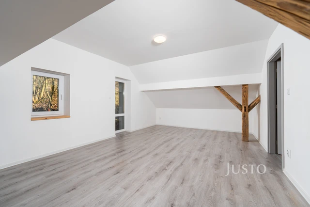 Prodej chalupy 146 m² s pozemkem 371 m²