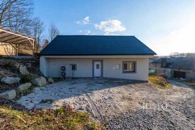 Prodej chalupy 146 m² s pozemkem 371 m²