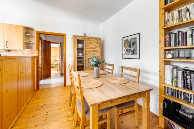 Prodej 4+kk, 79 m² + společná zahrada 255 m² + terasa 11 m²