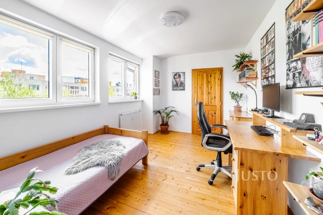 Prodej 4+kk, 79 m² + společná zahrada 255 m² + terasa 11 m²