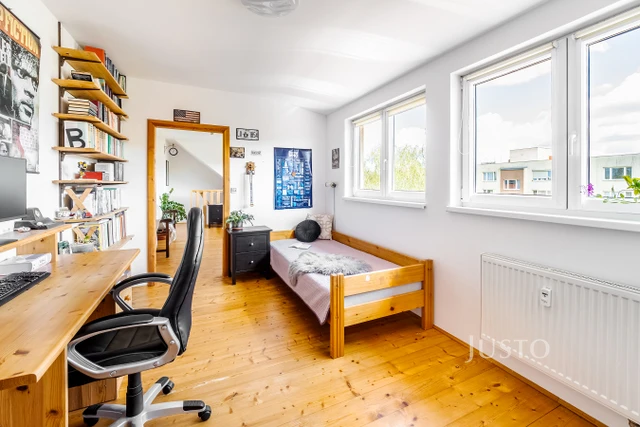 Prodej 4+kk, 79 m² + společná zahrada 255 m² + terasa 11 m²