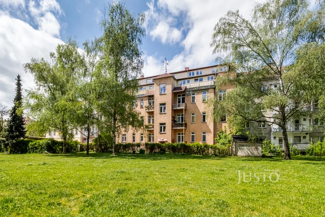 Prodej 4+kk, 79 m² + společná zahrada 255 m² + terasa 11 m²
